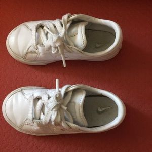 Kids White Nike Low Top